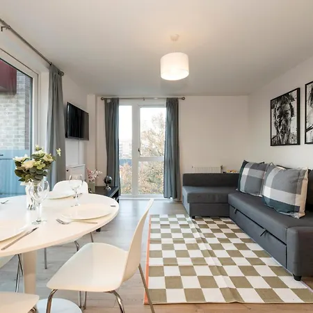 Pass The Keys Top Floor Flat Perfect For Families Or Travellers
